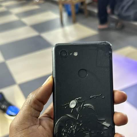 A picture of Phone pixel3