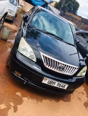 A picture of Toyota harrier