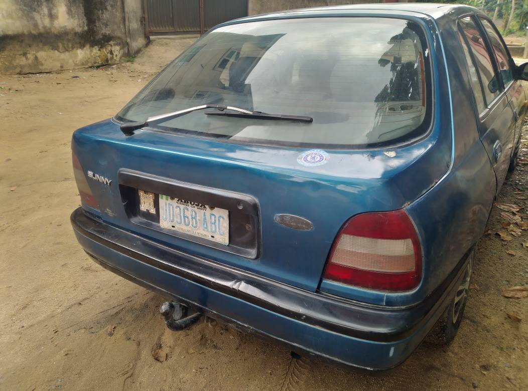 A picture of NISSAN SUNNY LIFT BACK