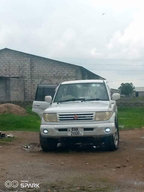 used mitsubishi pajero