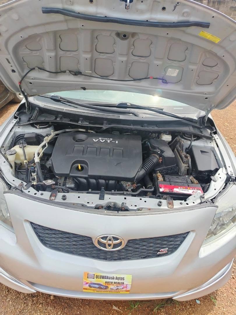 A picture of 2011 Toyota corolla
