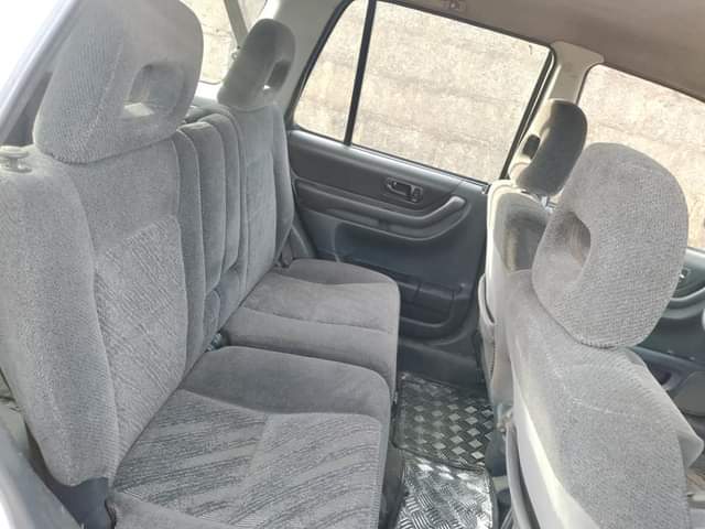A picture of Honda crv 2002 model first body pan