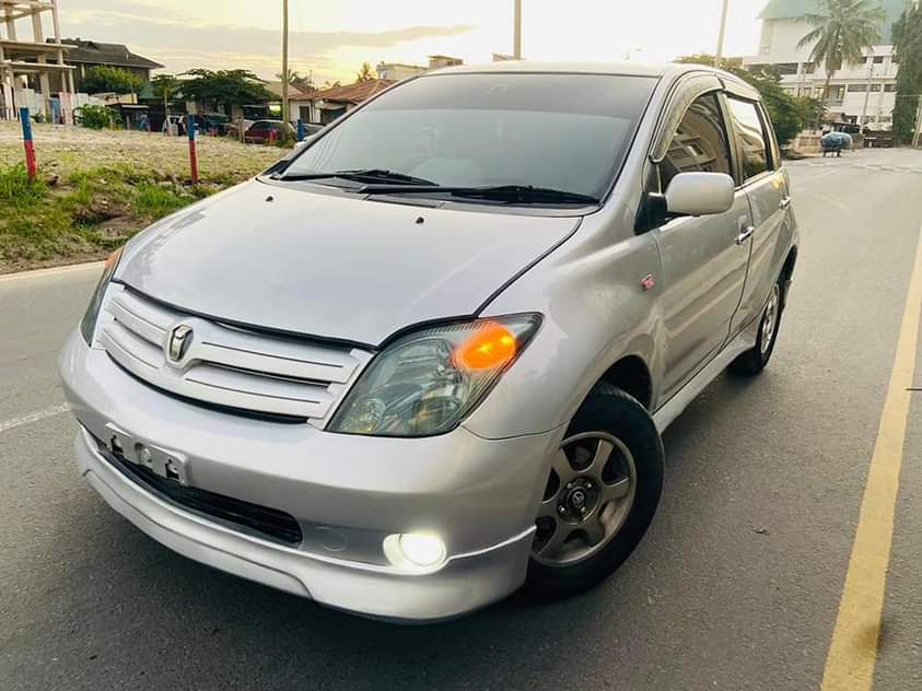 used toyota ist