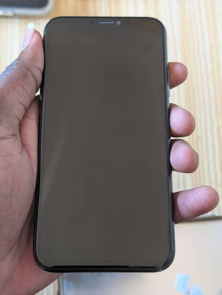 A picture of Iphone X