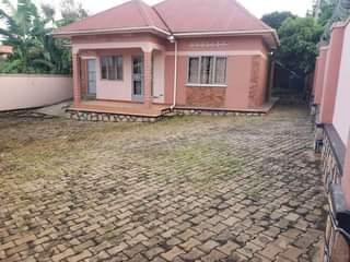 A picture of OFFER MUKONOnabuti 50by120fts 3Bedrooms. 90m 3Boys Quoters Garage 2bathrooms. 078547
