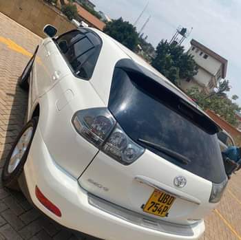 A picture of TOYOTA HARRIER