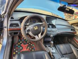 A picture of Honda Accord crosstour 2010 model