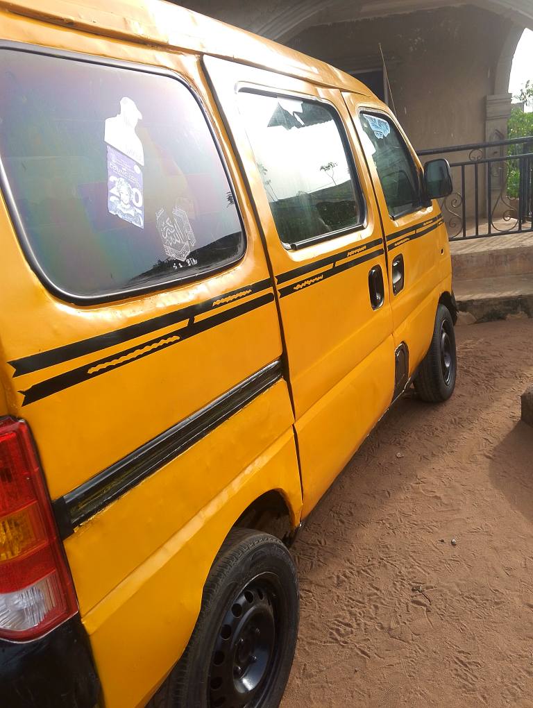 A picture of Mini bus