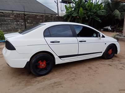 A picture of 2007 Honda civic 08062292132