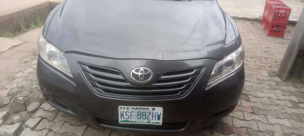 A picture of 2008 Toyota Camry Clean As Seen Engine Smokes little Good