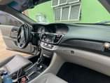 A picture of Honda Accord EXL
