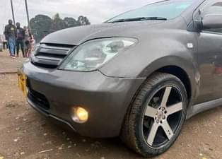 A picture of TOYOTA IST INAUZWA 5 8M 0742919429