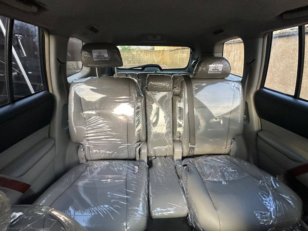 A picture of 08 highlander full option