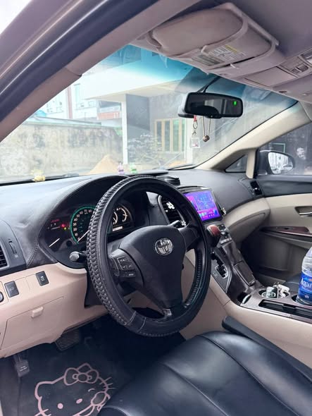 A picture of Distress sale Money needed this week Toyota Venza 2010 Registered