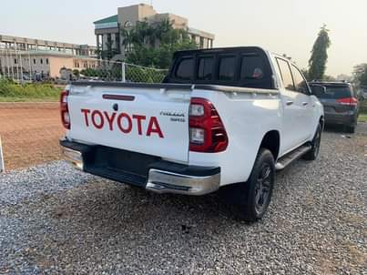 A picture of Brand new 2023 Toyota hilux manual transmission