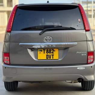 A picture of TOYOTA ISIS new model