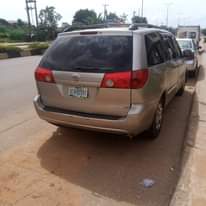 A picture of Toyota sienna 08 model for sale Engine perfect Gearbox perfect