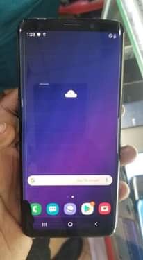 A picture of GALAXY S9. AT 180000.