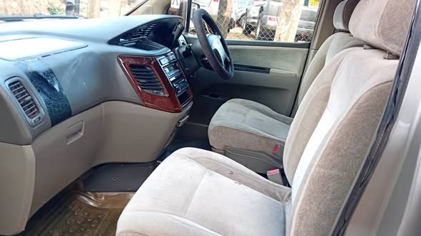 A picture of Elgrand diseal engine