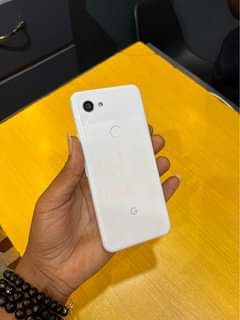 A picture of Google pixel 3a used