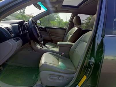 A picture of Toyota highlander 2008 registered Abuja