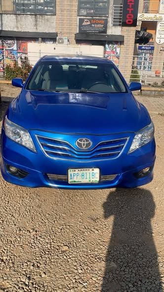 A picture of Distressed 2010 Toyota Camry SE