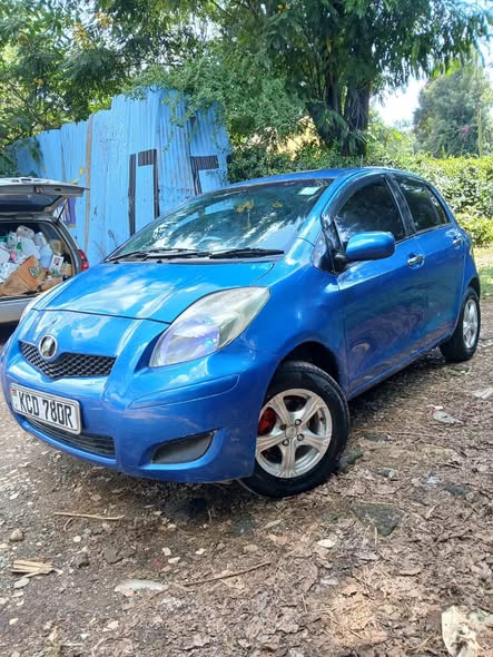 A picture of Toyota vitz 1300cc