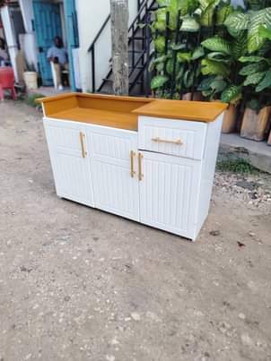 A picture of Piga simu 0785107372 NAUZA VITU VYANGU VYOTE kabati 190k kimeza