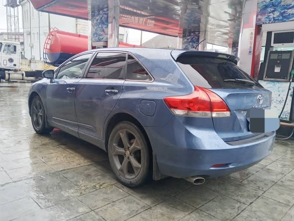 A picture of Awoof Awoof 2012 Belgium grade Venza Full option with keyless