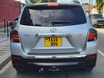 A picture of TOYOTA KLUGER NEW MODEL BEI MILIONI 55