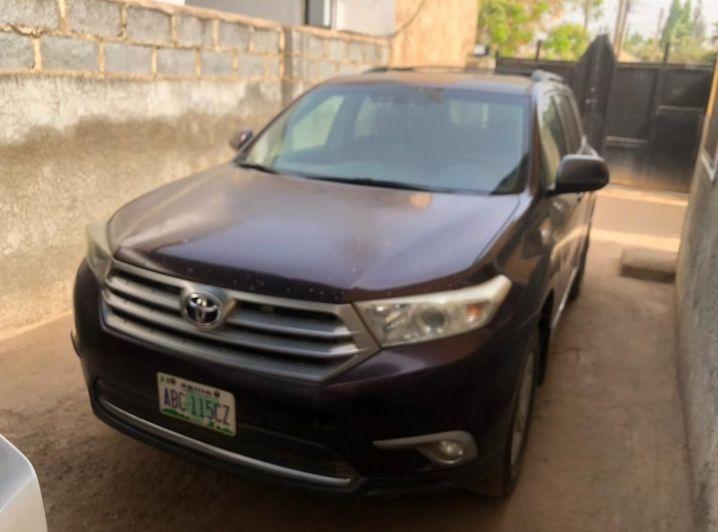 A picture of Toyota Highlander 2011