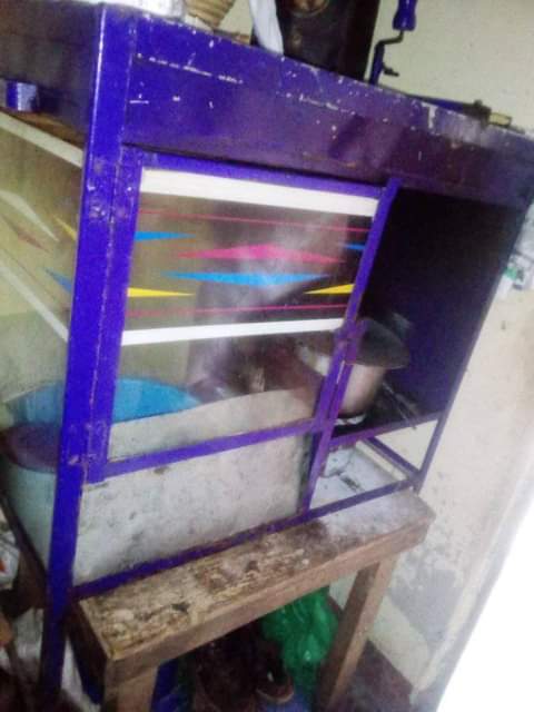 A picture of Charcoal popcorn machine