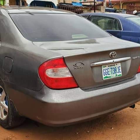 A picture of 2004 Toyota camry