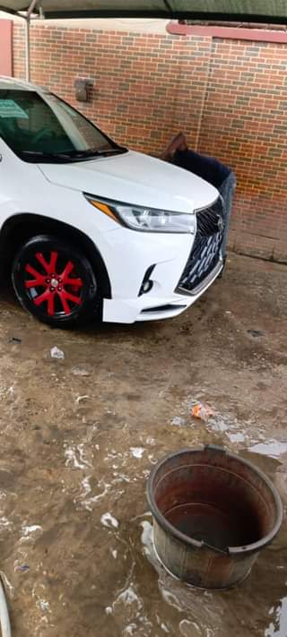 A picture of 2016 highlander upgraded to 2020 slightly used not registered thumb
