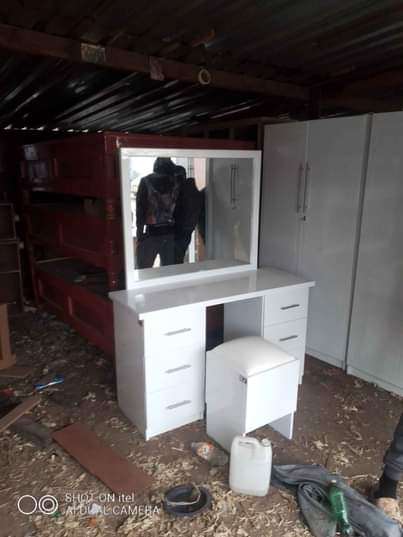 dressing table
