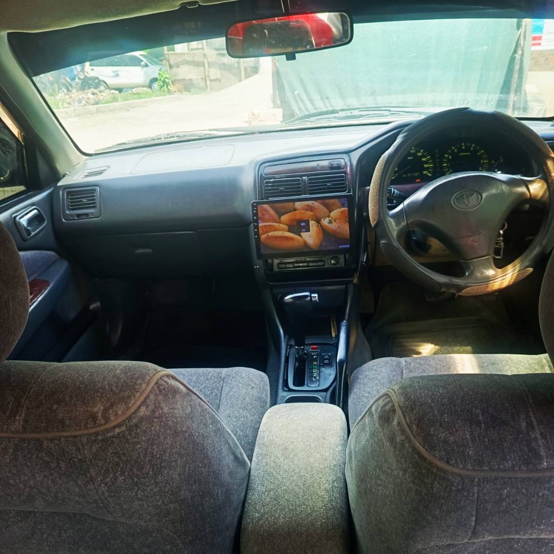 A picture of TOYOTA CARINA SI DEB 0692224312 BEI 6 8 MILION PIGA
