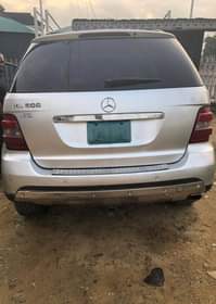 A picture of Mercedes ML 500 Engine and gear Everything is working perfectly
