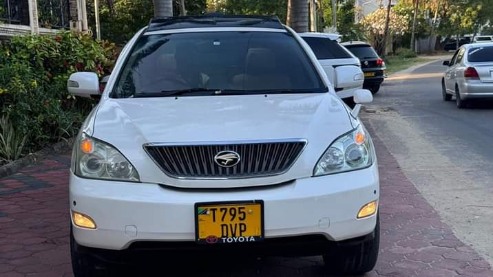A picture of  TOYOTA HARRIER Reg DVP Engine Size Cc 2360 Engine