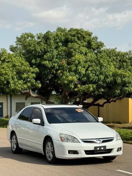 A picture of Honda Accord 2007model