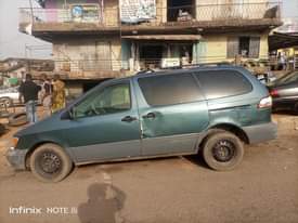 A picture of Toyota Sienna