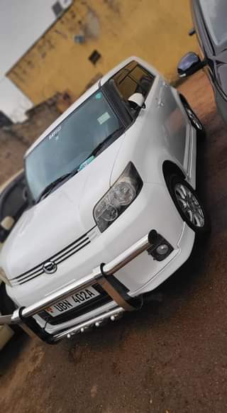 A picture of Toyota rumion