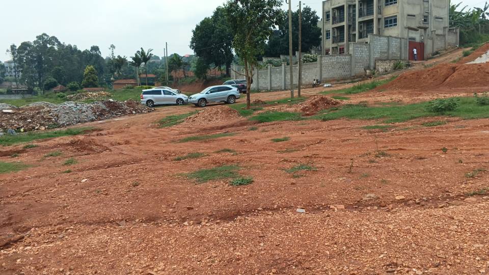 A picture of KYANJA KOMAMBOGA Plots on Quick sale 250m Ugx Title 20