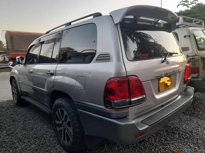 A picture of LAND CRUISER AMAZON DM