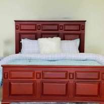 A picture of Kitanda cha taa Na sehem ya kuchajia Imara sanaa Hardwood