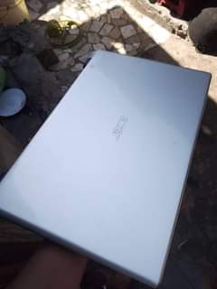 A picture of Acer laptop inspire 5