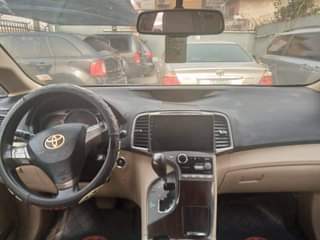 A picture of Toyota venza 2011
