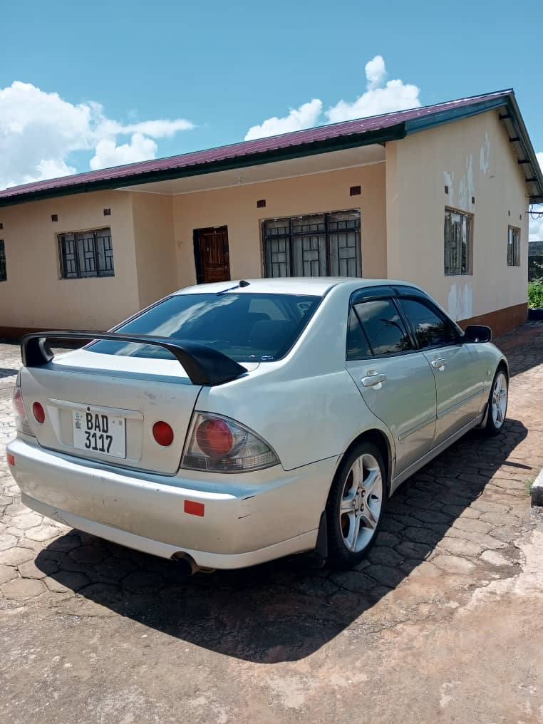 used toyota altezza