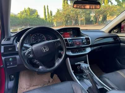 A picture of Honda accord coup 2014 Model