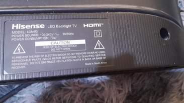 A picture of Tv Hisence smart imevunjia kioo inawaka2 yakubadilisha kioo nch40