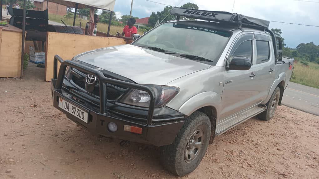 A picture of Vigo Hilux double carbine